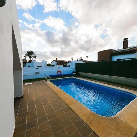 Villa James فيلة